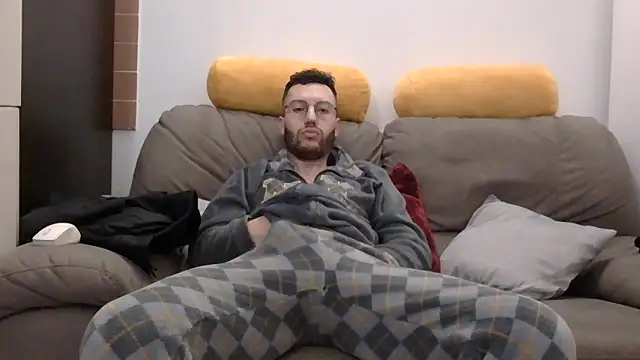 Amicisegreti online show from February 2026 06:28:02 AM