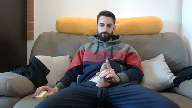 Amicisegreti online show from February 2026 07:26:01 AM