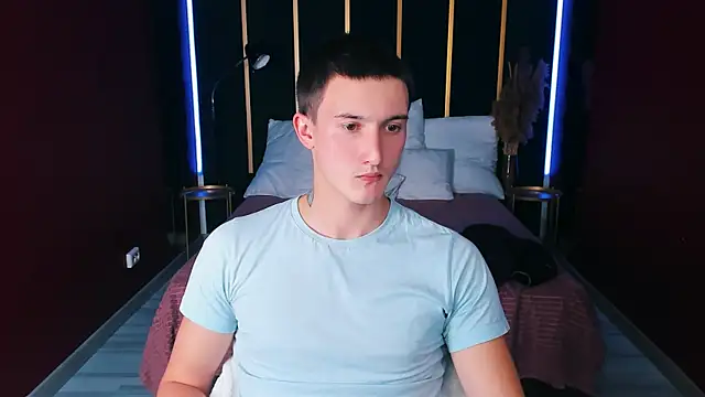 Snapshot of David__Diamond chatting on September 2025 08:31:01 PM David Diamond online show from September 2025 08:31:01 PM