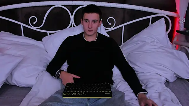 Snapshot of David__Diamond chatting on September 2025 03:45:01 PM David Diamond online show from September 2025 03:45:01 PM