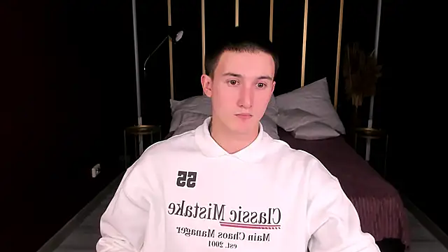 Snapshot of David__Diamond chatting on October 2025 03:45:01 PM David Diamond online show from October 2025 03:45:01 PM