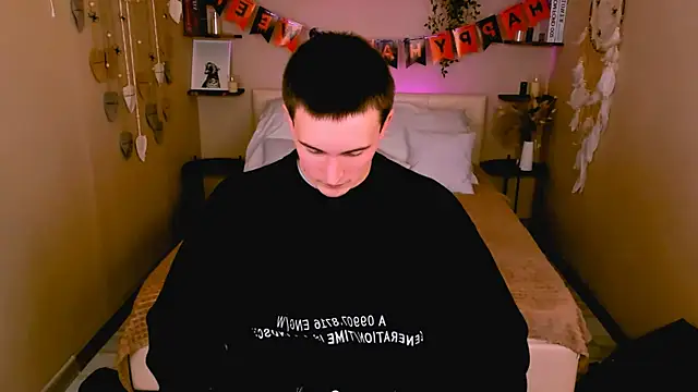 Snapshot of David__Diamond chatting on October 2025 04:02:02 PM David Diamond online show from October 2025 04:02:02 PM