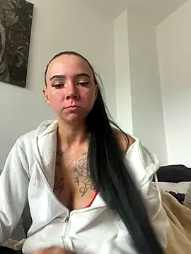 Snapshot of YoungZoee chatting on September 2025 10:39:01 AM YoungZoee online show from September 2025 10:39:01 AM