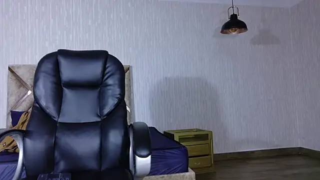 Olivia11  online show from December 2025 11:41:01 AM