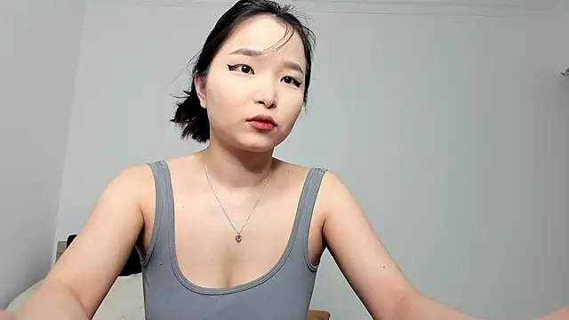 Soyun Mia online show from June 2026 01:28:01 PM