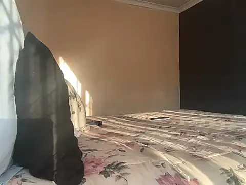 Snapshot of Cianda24 chatting on October 2025 03:46:02 PM Cianda24 online show from October 2025 03:46:02 PM