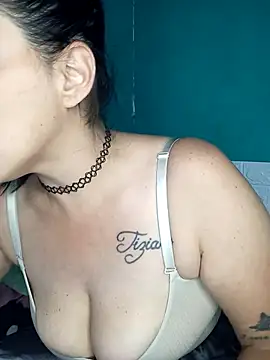 kariciasecreta online show from November 2025 02:06:01 AM