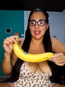 Snapshot of kariciasecreta chatting on April 2026 01:39:01 AM kariciasecreta online show from April 2026 01:39:01 AM