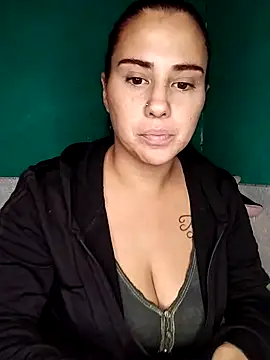 Snapshot of kariciasecreta chatting on April 2026 09:26:01 AM kariciasecreta online show from April 2026 09:26:01 AM