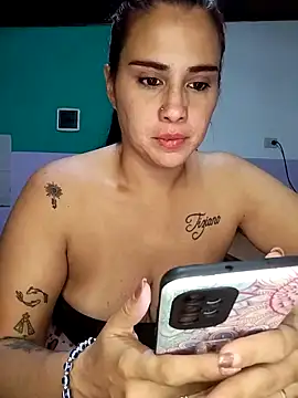 Snapshot of kariciasecreta chatting on April 2026 09:41:02 AM kariciasecreta online show from April 2026 09:41:02 AM