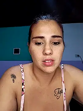 Snapshot of kariciasecreta chatting on April 2026 09:40:02 AM kariciasecreta online show from April 2026 09:40:02 AM