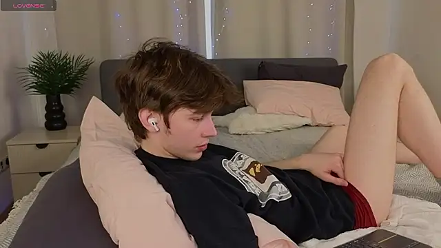  Den1s  online show from March 2026 12:49:02 PM