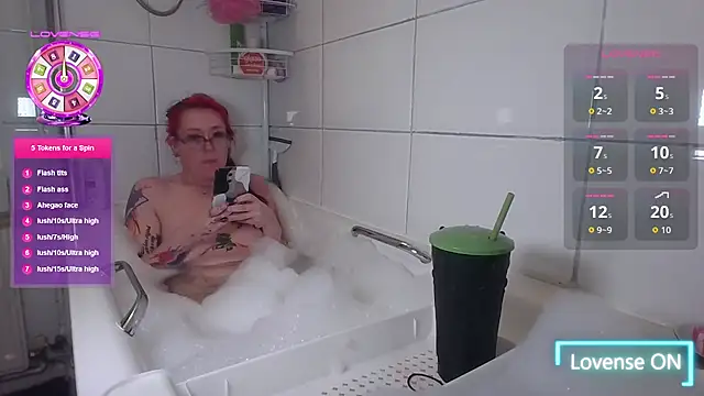 Harley-Moon online show from November 2025 05:13:02 PM