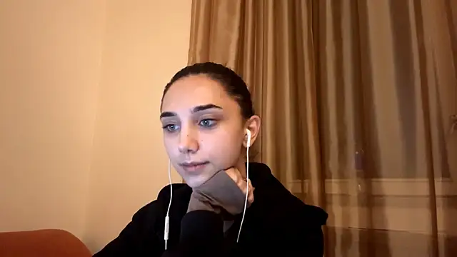 LinaMour online show from October 2025 10:07:02 PM