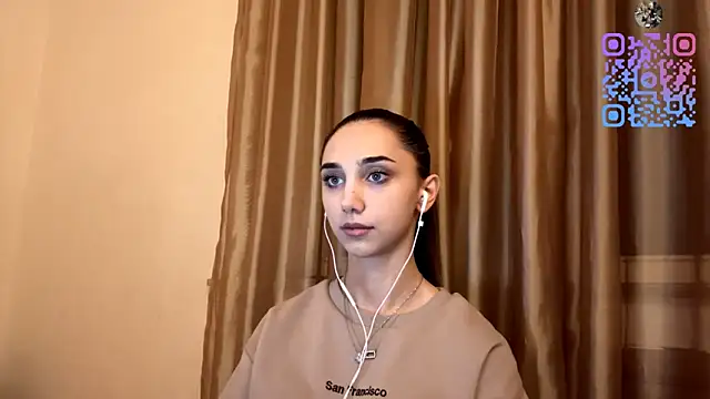 LinaMour online show from October 2025 10:01:01 PM