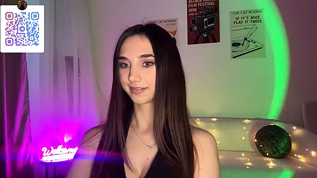 LinaMour online show from March 2026 02:15:01 AM