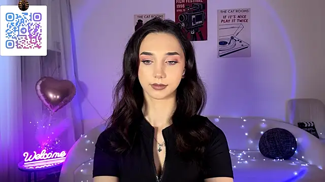 LinaMour online show from June 2026 01:28:02 AM