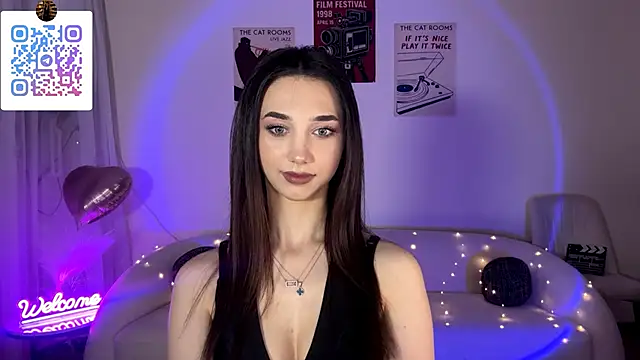 LinaMour online show from June 2026 10:12:01 PM