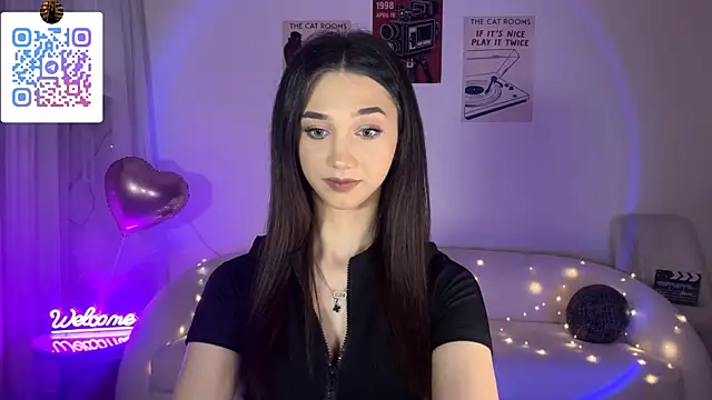 LinaMour online show from June 2026 10:08:01 PM