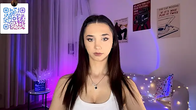 LinaMour online show from June 2026 10:14:02 PM