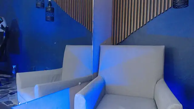 SkylerBloomm online show from September 2025 03:44:01 AM