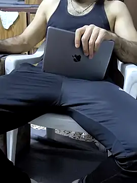 Snapshot of yazinyazin1 chatting on November 2025 07:13:02 PM yazinyazin1 online show from November 2025 07:13:02 PM