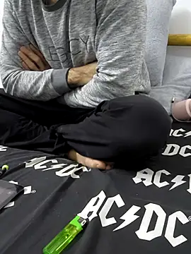 Snapshot of yazinyazin1 chatting on November 2025 02:10:02 AM yazinyazin1 online show from November 2025 02:10:02 AM