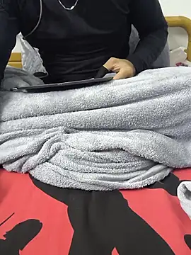 Snapshot of yazinyazin1 chatting on November 2025 03:28:02 AM yazinyazin1 online show from November 2025 03:28:02 AM