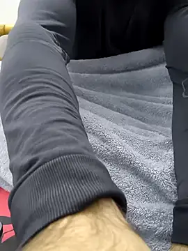 Snapshot of yazinyazin1 chatting on November 2025 09:47:01 PM yazinyazin1 online show from November 2025 09:47:01 PM