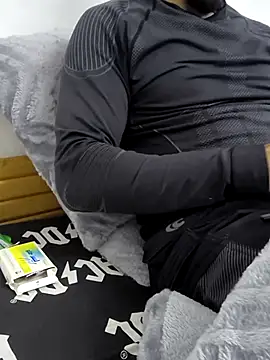 Snapshot of yazinyazin1 chatting on November 2025 01:12:02 PM yazinyazin1 online show from November 2025 01:12:02 PM