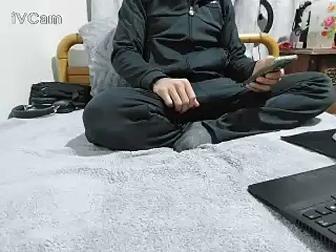 yazinyazin1 online show from January 2026 01:46:01 PM