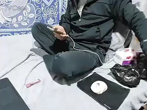 yazinyazin1 online show from February 2026 07:50:02 PM