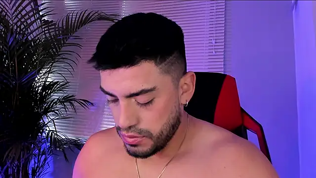 Alexander Diiaz online show from September 2025 12:05:01 PM