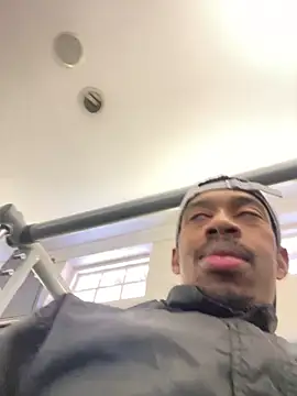 Snapshot of fitsexyman chatting on September 2025 02:06:02 PM fitsexyman online show from September 2025 02:06:02 PM