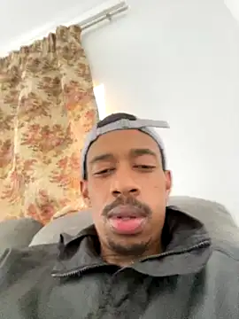 Snapshot of fitsexyman chatting on September 2025 02:31:01 PM fitsexyman online show from September 2025 02:31:01 PM