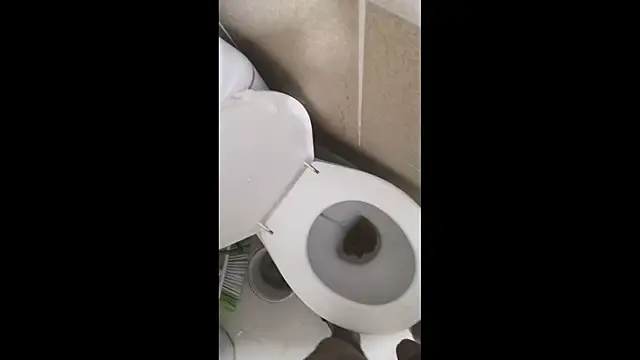 sisman31 online show from November 2025 08:32:01 PM