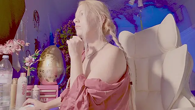 Snapshot of Talulaa chatting on March 2026 07:40:01 PM Talulaa online show from March 2026 07:40:01 PM