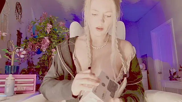 Snapshot of Talulaa chatting on March 2026 11:30:02 PM Talulaa online show from March 2026 11:30:02 PM