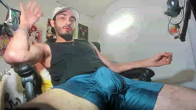 Snapshot of LovexJuxn_ chatting on November 2025 12:26:01 PM LovexJuxn online show from November 2025 12:26:01 PM