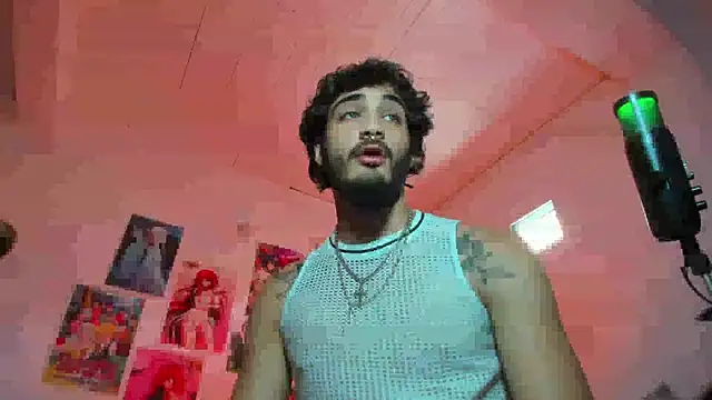 Snapshot of LovexJuxn_ chatting on December 2025 04:00:01 PM LovexJuxn online show from December 2025 04:00:01 PM