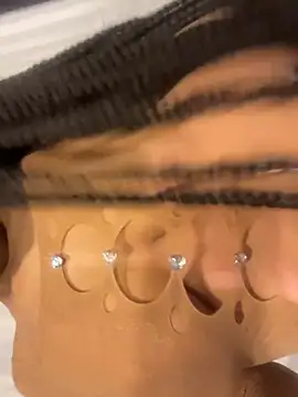 Idonotcherishu online show from November 2025 10:21:01 AM