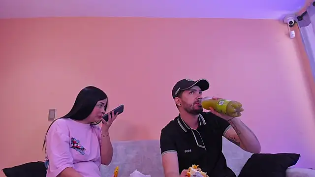 aronandluna online show from October 2025 03:32:01 PM