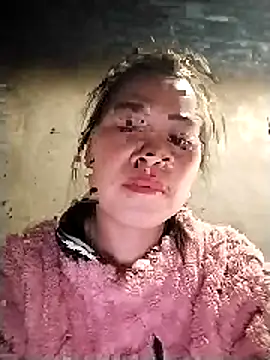 tuyetnhi-00 online show from March 2026 07:37:02 AM