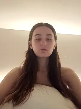 freakylittlebitch69 online show from September 2025 03:05:01 AM