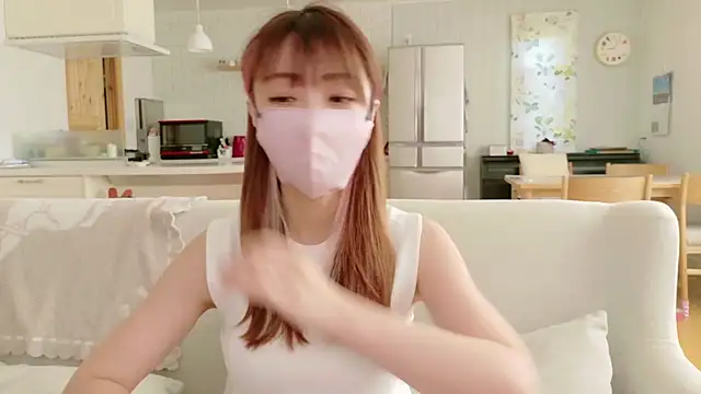 Snapshot of SUZU_1201 chatting on September 2025 12:03:01 AM SUZU 1201 online show from September 2025 12:03:01 AM