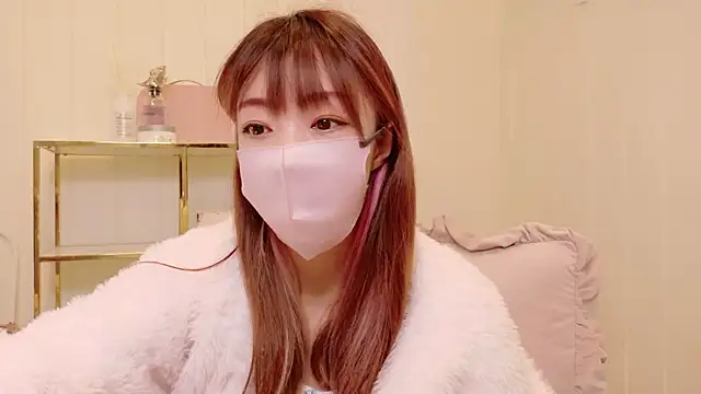 Snapshot of SUZU_1201 chatting on September 2025 12:04:01 AM SUZU 1201 online show from September 2025 12:04:01 AM