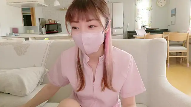 Snapshot of SUZU_1201 chatting on October 2025 12:11:02 AM SUZU 1201 online show from October 2025 12:11:02 AM