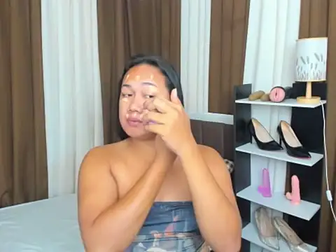 TsUncutKaren online show from September 2025 04:31:02 PM