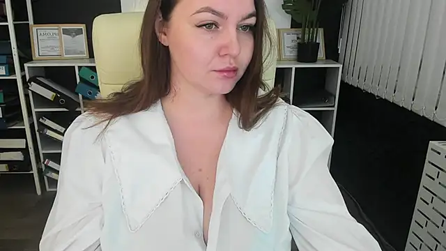  feel me  online show from November 2025 01:44:02 AM