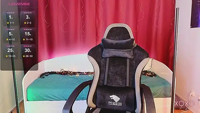 Snapshot of Milly__Foxy chatting on October 2025 01:50:02 PM Milly Foxy online show from October 2025 01:50:02 PM